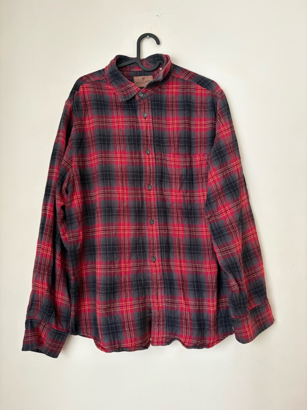 Woolrich Red and Black Plaid Casual Button-Down Shirt men’s Large